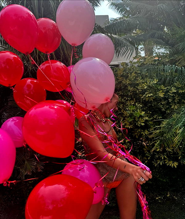 dualipa instagram image archive image