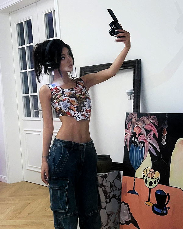 ll.lu1s instagram image archive image