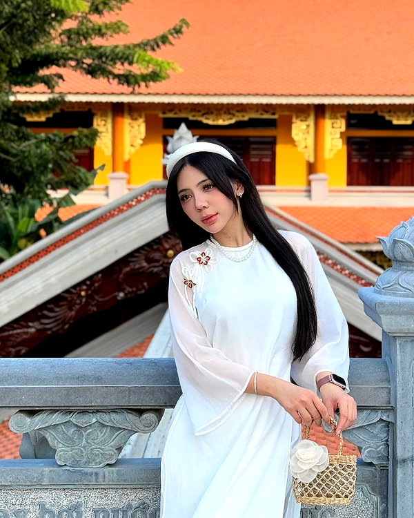 lyhythuedoxinh instagram image archive image