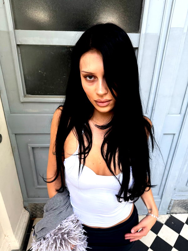 karolinaawasik instagram image archive image