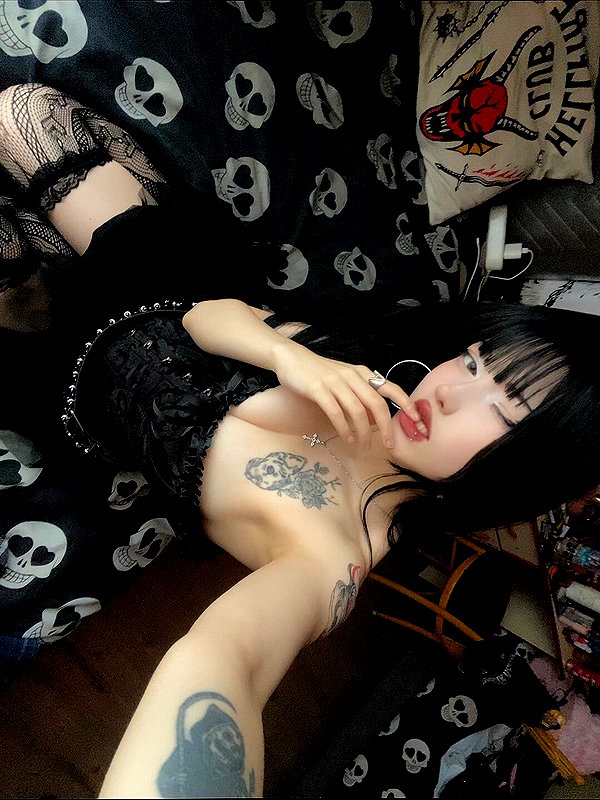 madamist_ instagram image archive image