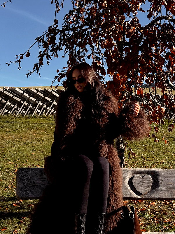 zoeliss instagram image archive image