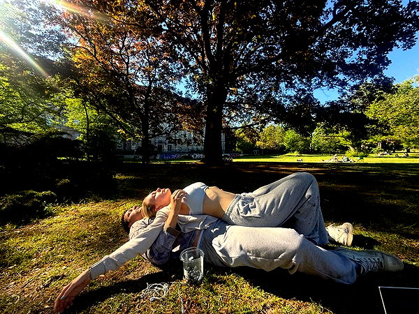 leni.bahr instagram image archive image