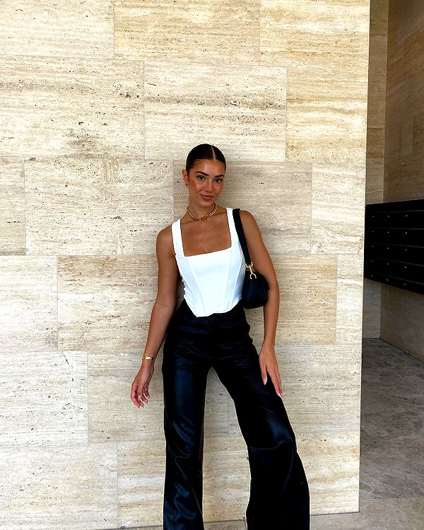 dekota_thompson instagram image archive image