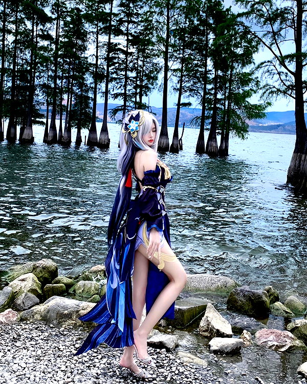 gallery_cosplayer instagram image archive image