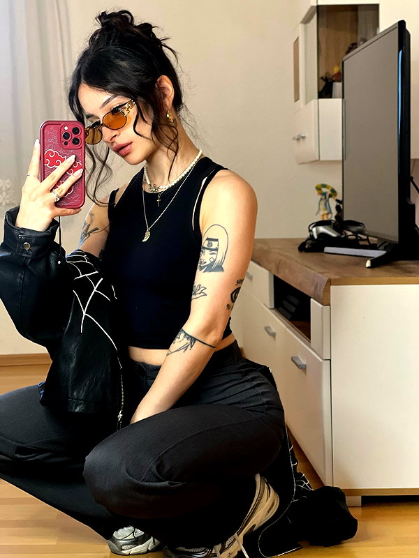 cata.leyah instagram image archive image