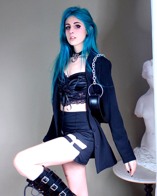 jadelaverne instagram image archive image