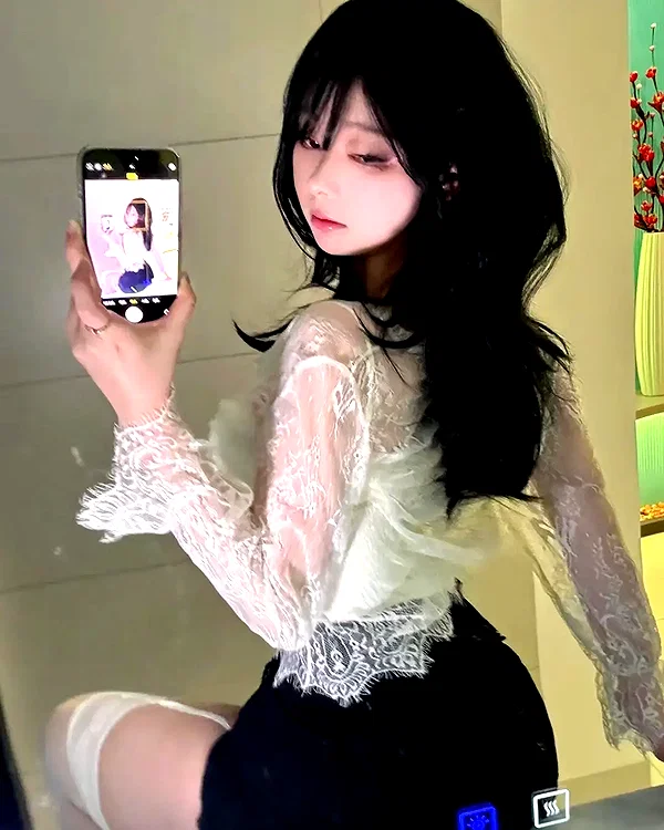 yingyinng_ instagram image archive image
