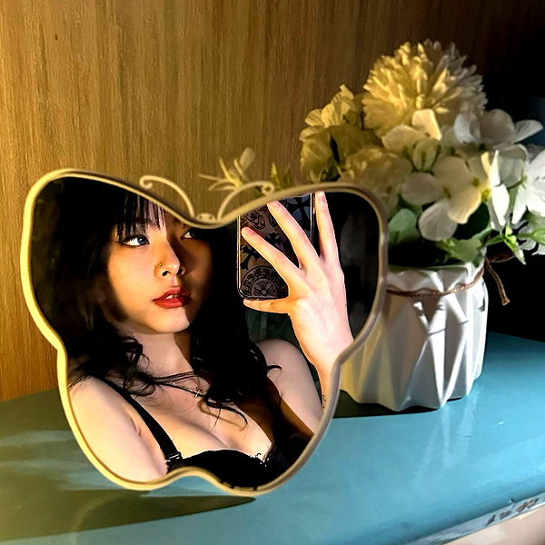 the.q.felicia instagram image archive image