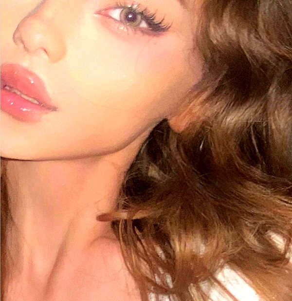 baddiesessence instagram image archive image