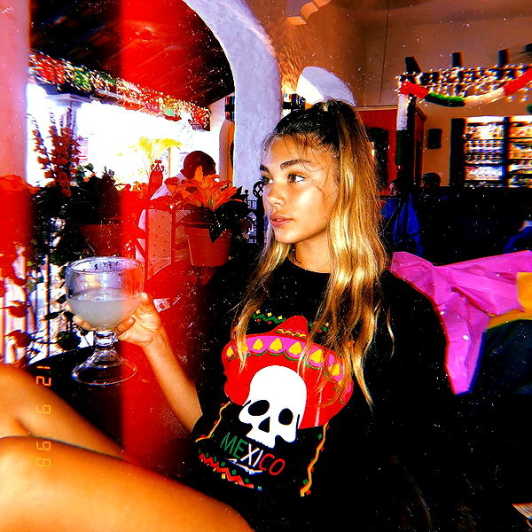 maya.keyy instagram image archive image