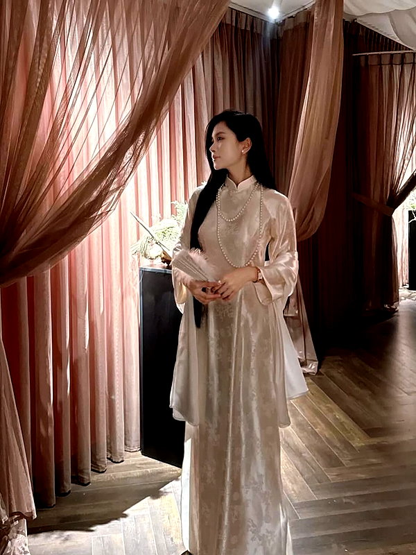 lyhythuedoxinh instagram image archive image