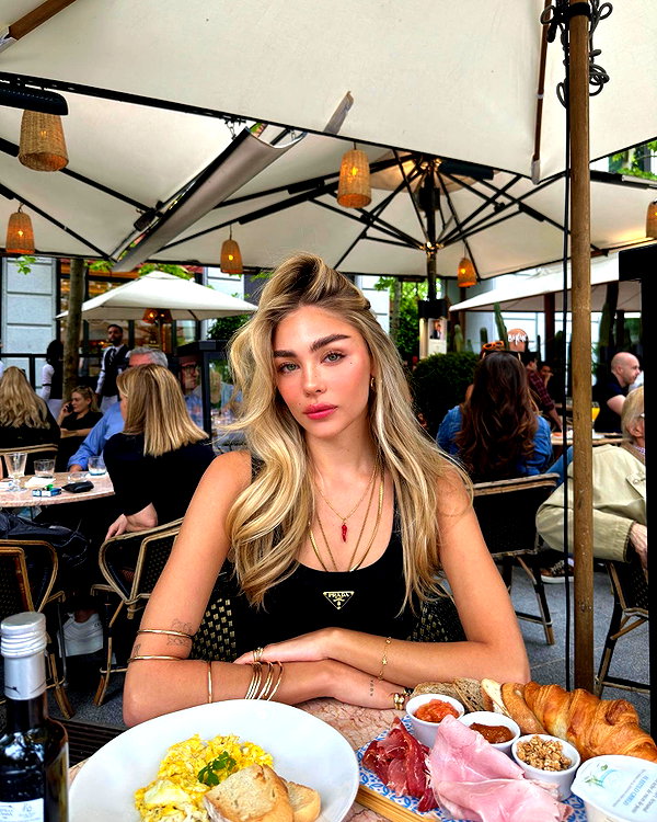 maya.keyy instagram image archive image