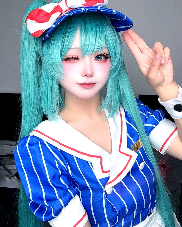 _mewcos instagram image archive image