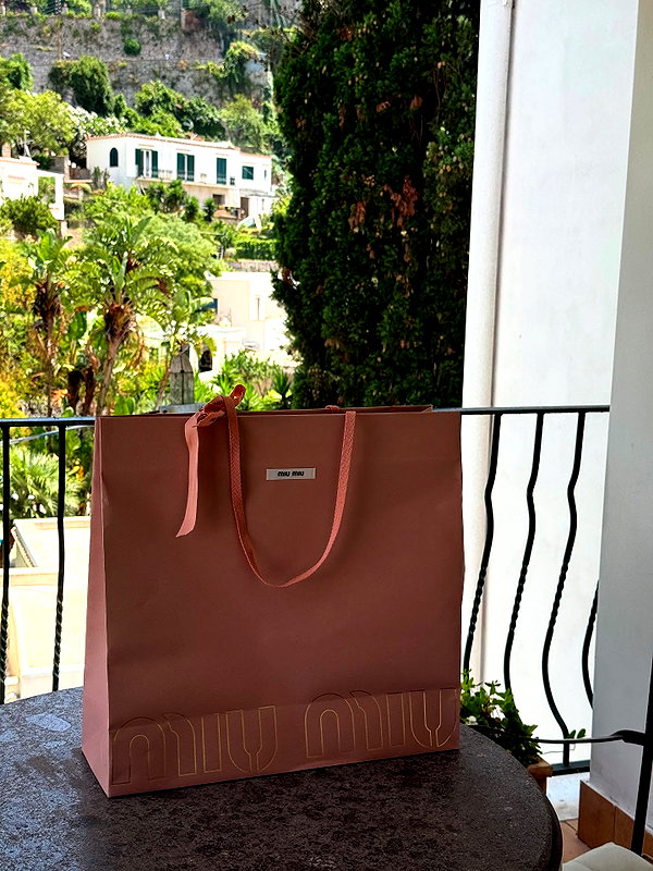 oliviaphillipps instagram image archive image