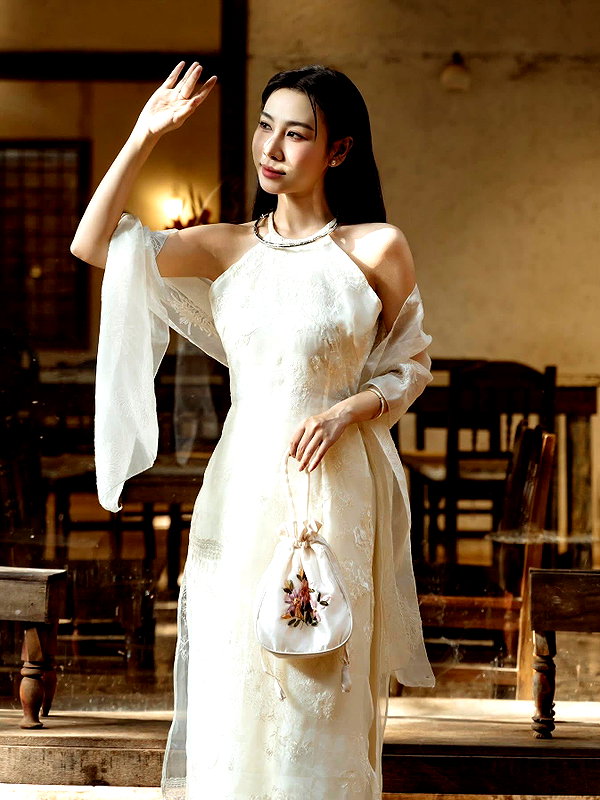 lyhythuedoxinh instagram image archive image