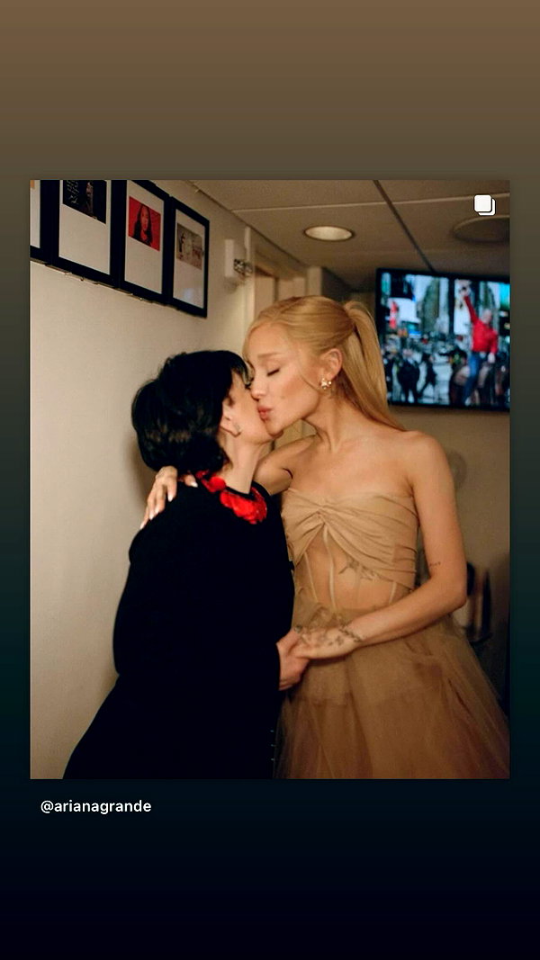 arianagrande instagram image archive image