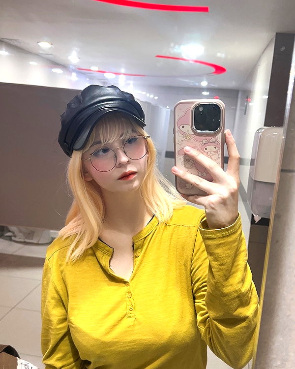 luly1980s instagram image archive image
