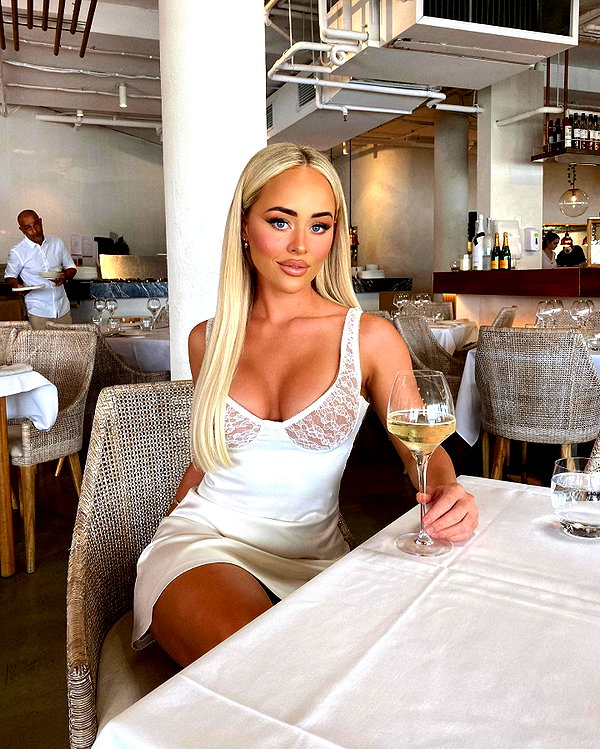 allieauton instagram image archive image