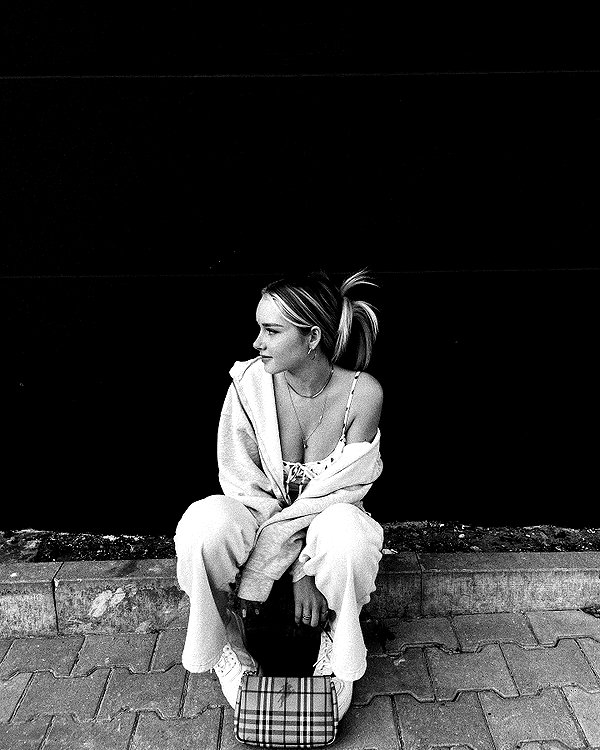 lilih instagram image archive image