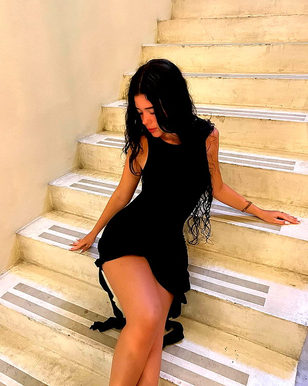 vanessa.rhd instagram image archive image