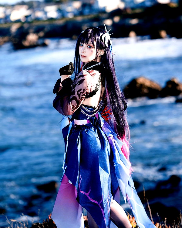 miee_cos instagram image archive image