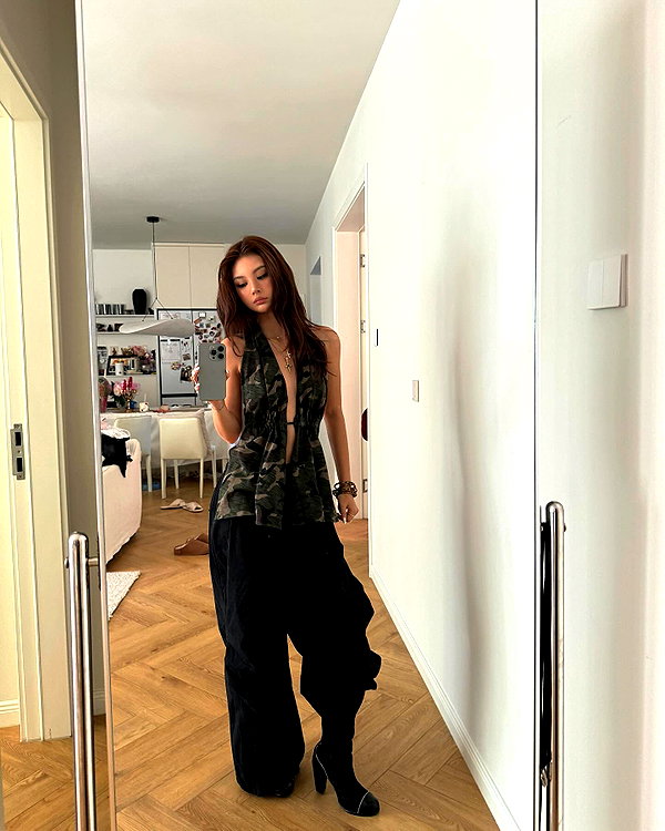 ll.lu1s instagram image archive image