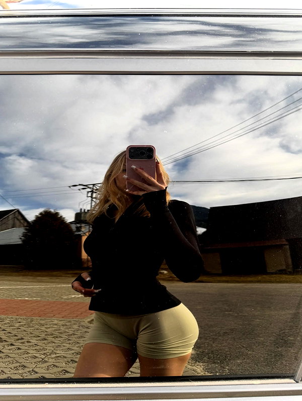katrina.zaiceva instagram image archive image