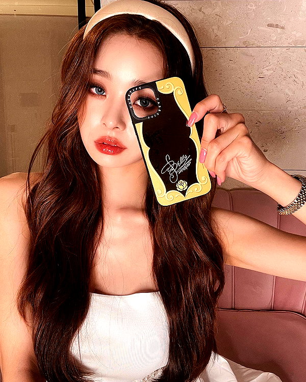dear.zia instagram image archive image