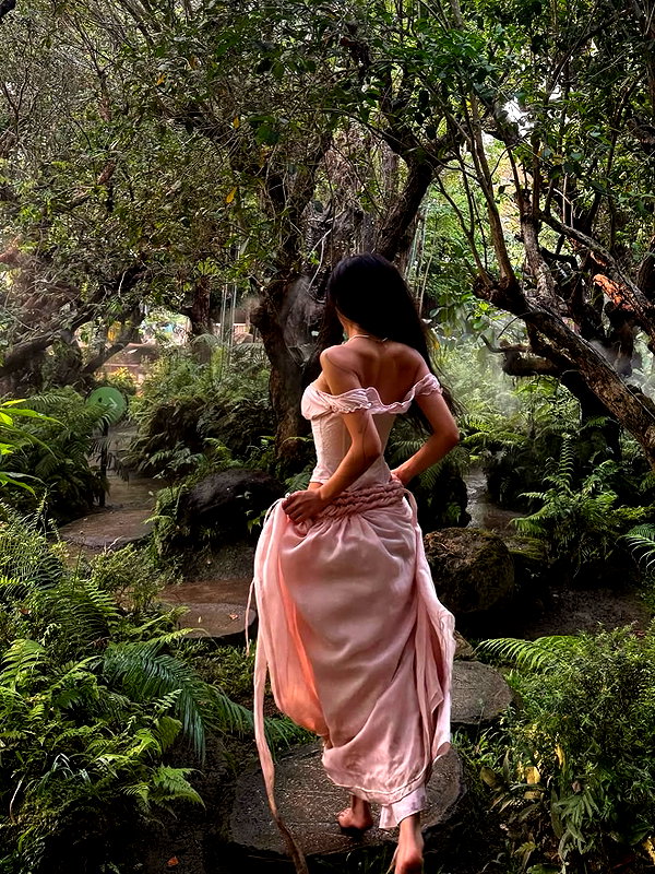 lyhythuedoxinh instagram image archive image