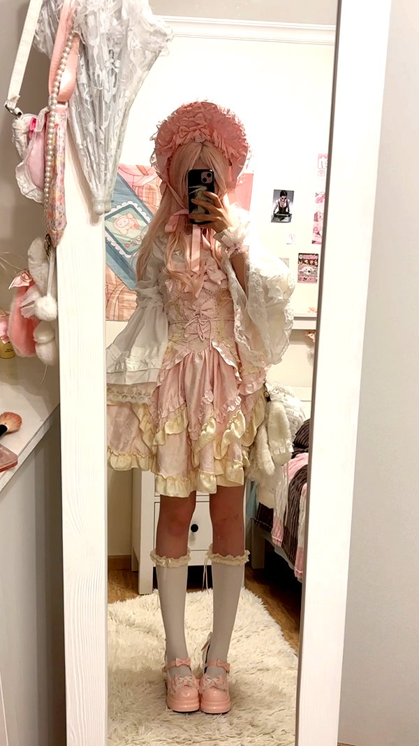 mie.llune instagram image archive image