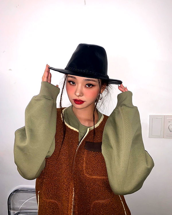 dear.zia instagram image archive image