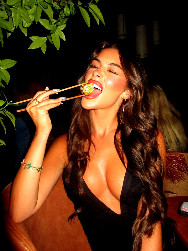 oliviaphillipps instagram image archive image