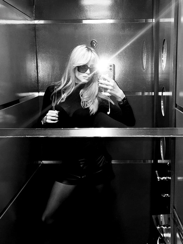 kkwwwv instagram image archive image