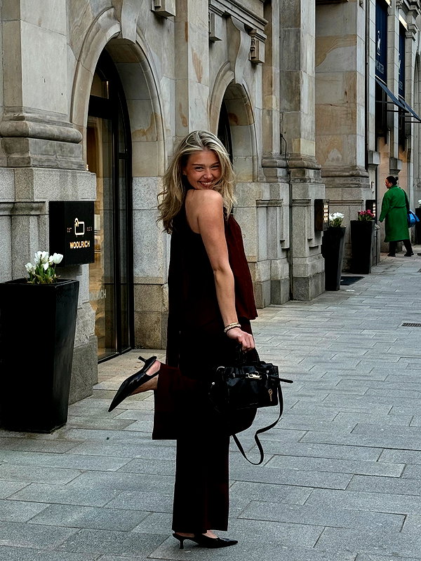 danamrts instagram image archive image