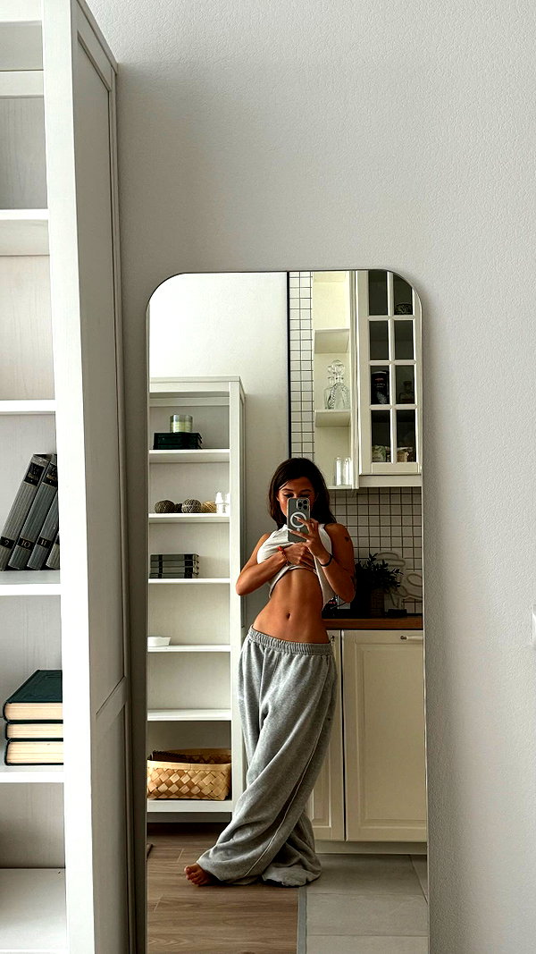enikeeva_aliya instagram image archive image