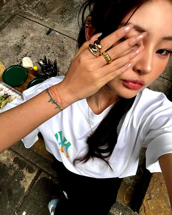 ll.lu1s instagram image archive image