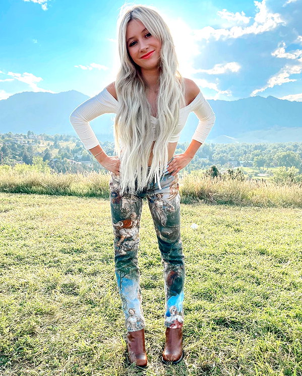 ellianawalmsley instagram image archive image