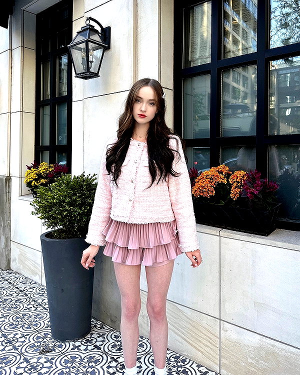 1uvgabi instagram image archive image