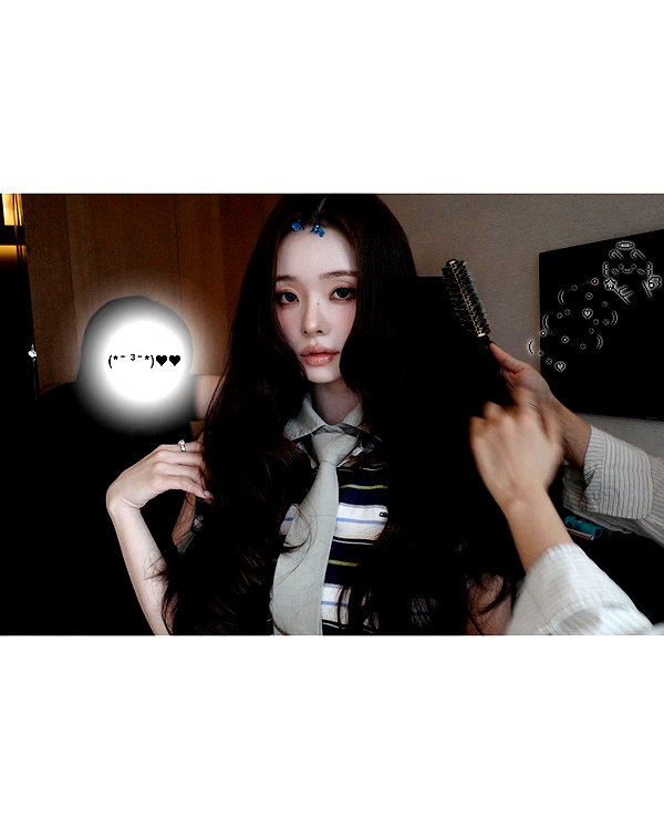 dear.zia instagram image archive image