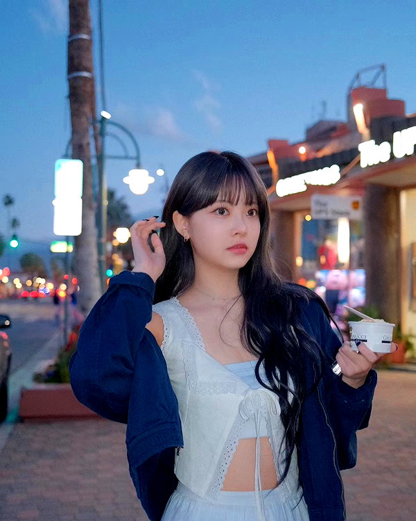 hhh.e_c.v instagram image archive image