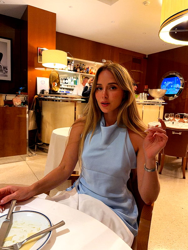carolinezalog instagram image archive image