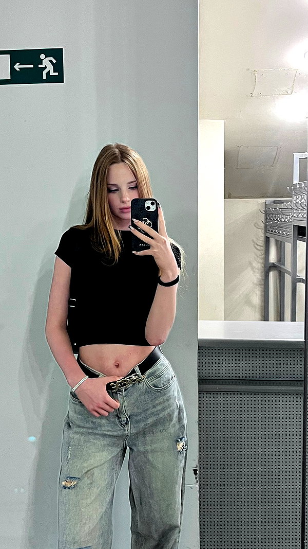 d.ddomyn instagram image archive image