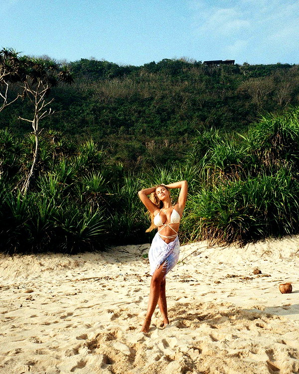 pia__kim instagram image archive image