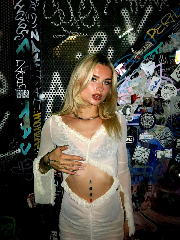 bymonamarie instagram image archive image
