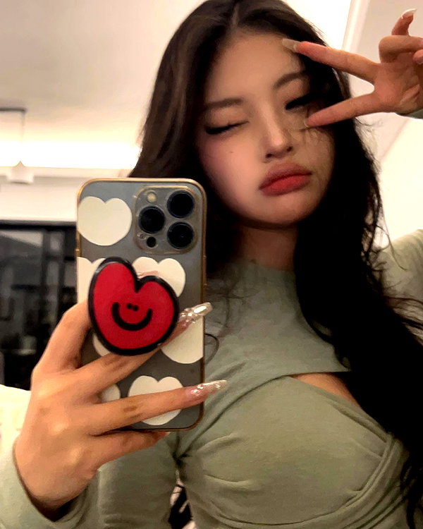 ll.lu1s instagram image archive image