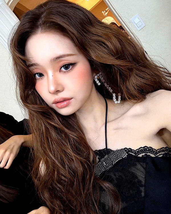 dear.zia instagram image archive image