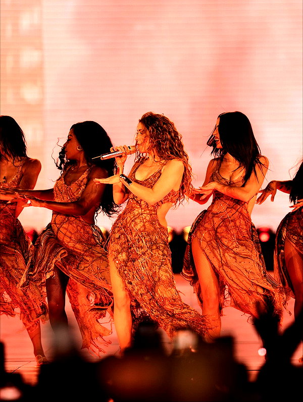 shakira instagram image archive image