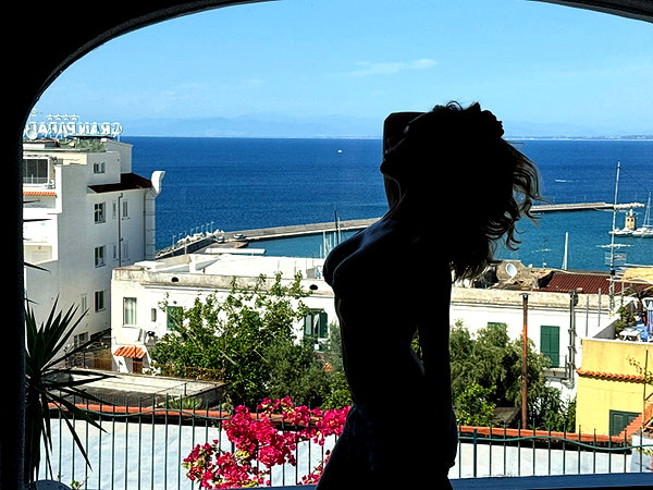 leni.bahr instagram image archive image
