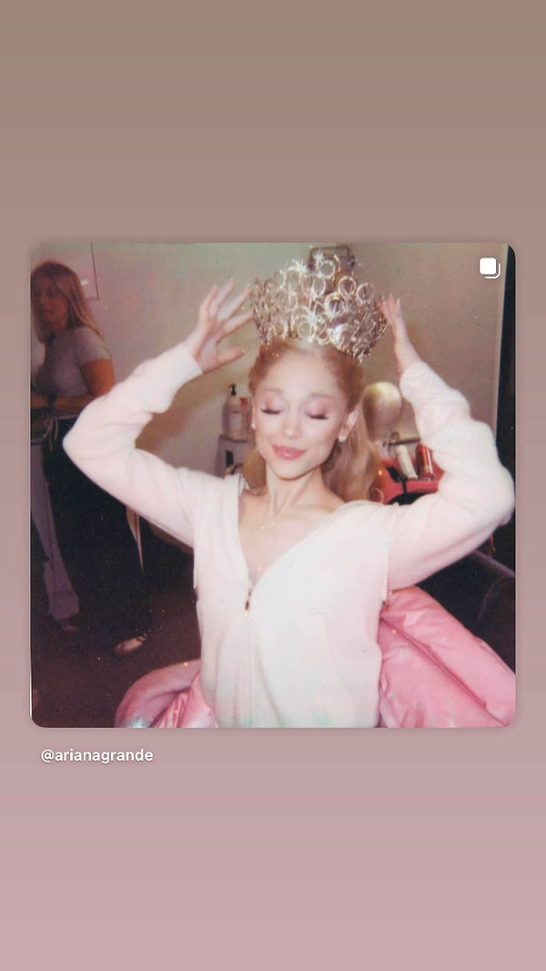 arianagrande instagram image archive image